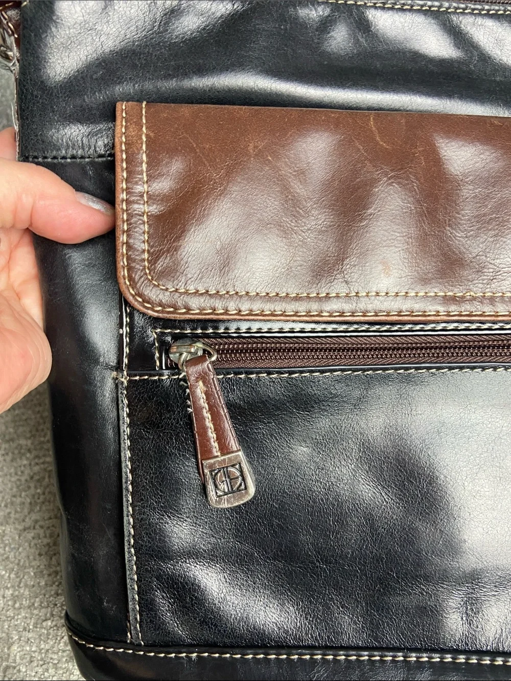 Gianni Bini compact leather